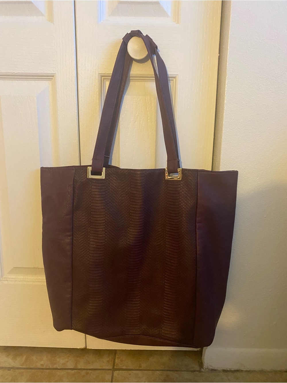Stylish Women's Tote Bag in Deep Plum